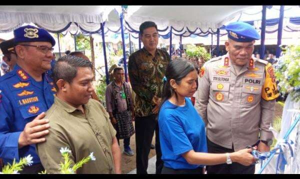 Ricky Ballu, PHL Ditpolairud Terharu dapat Bantuan Rumah dari Kapolda NTT Ricky Ballu, PHL Ditpolairud Terharu dapat Bantuan Rumah dari Kapolda NTT