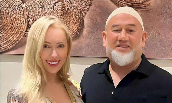 Geger! Penyanyi AS Brittany Porter Tak Sadar Dinikahi Sultan Kelantan Muhammad V, Endingnya Menyedihkan Geger! Penyanyi AS Brittany Porter Tak Sadar Dinikahi Sultan Kelantan Muhammad V, Endingnya Menyedihkan