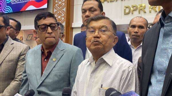 JK Minta Revisi UU Pemerintahan Aceh Tak Bertentangan dengan MoU Helsinki JK Minta Revisi UU Pemerintahan Aceh Tak Bertentangan dengan MoU Helsinki