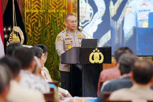 Kapolri Minta Lulusan Siswa SMA KTB Masuk Harvard University Kapolri Minta Lulusan Siswa SMA KTB Masuk Harvard University