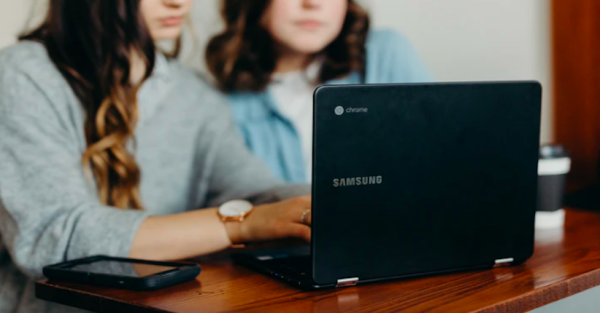 Spesifikasi Laptop Chromebook yang Jadi Sorotan dalam Kasus Nadiem Makarim Spesifikasi Laptop Chromebook yang Jadi Sorotan dalam Kasus Nadiem Makarim