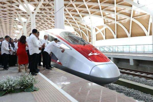 Purbaya Tak Ingin APBN Tanggung Utang Whoosh Purbaya Tak Ingin APBN Tanggung Utang Whoosh