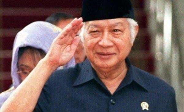 Sesepuh Pesantren Buntet Cirebon Dukung Penuh Gelar Pahlawan Nasional Soeharto Sesepuh Pesantren Buntet Cirebon Dukung Penuh Gelar Pahlawan Nasional Soeharto
