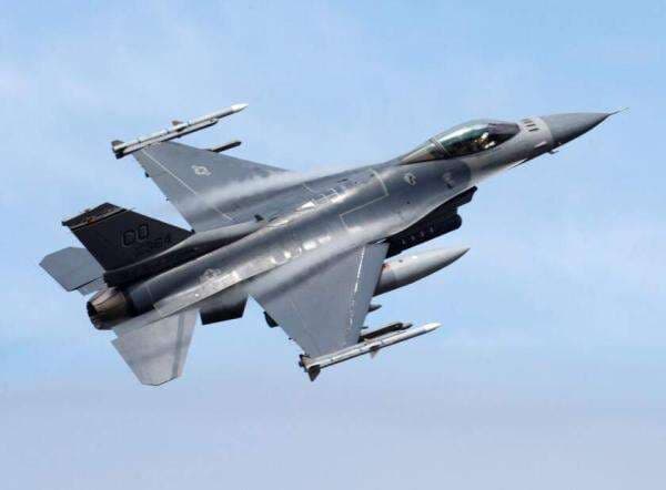 Belanda Jual 18 Jet Tempur F-16 ke Rumania Hanya Seharga Rp19 Ribu Per Unit Belanda Jual 18 Jet Tempur F-16 ke Rumania Hanya Seharga Rp19 Ribu Per Unit