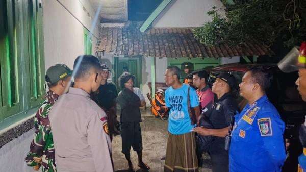 Diserang Monyet Liar, Bocah MI di Jombang Alami Luka Robek 4 Jahitan di Tangan Diserang Monyet Liar, Bocah MI di Jombang Alami Luka Robek 4 Jahitan di Tangan