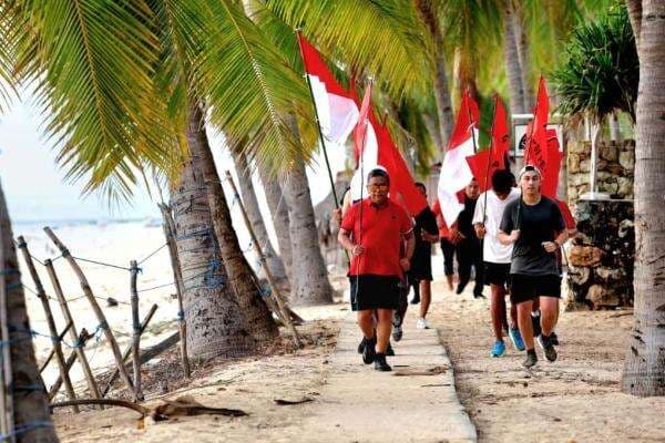 Hasto Ungkap Potensi Wisata Pantai Rote Ndao: Tinggal Dibenahi Fasilitasnya Hasto Ungkap Potensi Wisata Pantai Rote Ndao: Tinggal Dibenahi Fasilitasnya