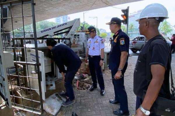 18 Lampu Lalin di Jakarta Rusak Terdampak Demo Ricuh, Rampung Diperbaiki 18 Lampu Lalin di Jakarta Rusak Terdampak Demo Ricuh, Rampung Diperbaiki