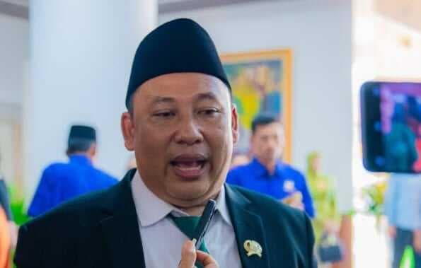 Tanggapi Keluhan Nelayan soal Docking Kapal, Wakil Ketua Komisi II DPRD Banten Bakal Turun ke Labuan Tanggapi Keluhan Nelayan soal Docking Kapal, Wakil Ketua Komisi II DPRD Banten Bakal Turun ke Labuan