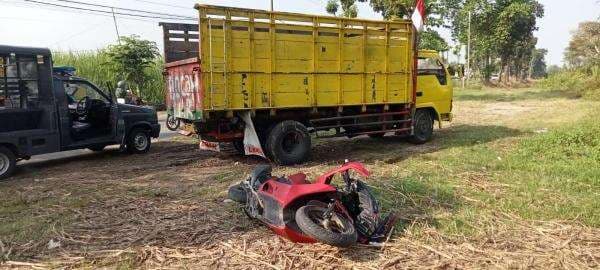 Kecelakaan Maut di Jombang, Motor Hancur Tabrak Truk, Kondisi Pengendara Mengenaskan Kecelakaan Maut di Jombang, Motor Hancur Tabrak Truk, Kondisi Pengendara Mengenaskan