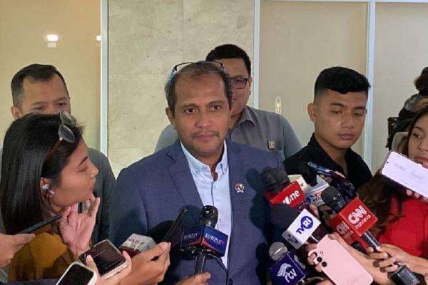 Wamenkum soal Polisi Aktif Duduki Jabatan Sipil Tak Wajib Mundur: Hadapi Perkembangan Zaman Wamenkum soal Polisi Aktif Duduki Jabatan Sipil Tak Wajib Mundur: Hadapi Perkembangan Zaman