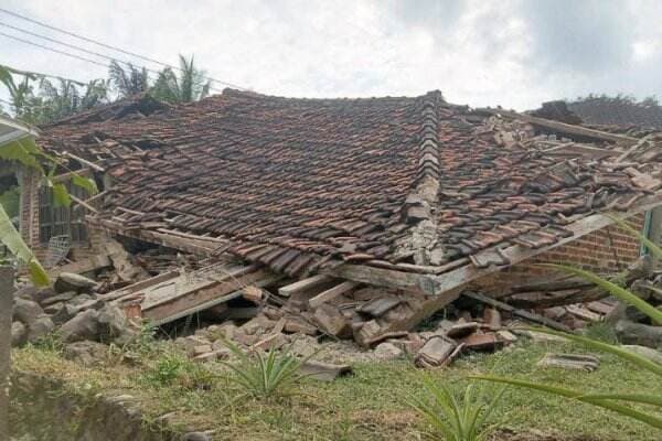 4.679 Rumah Warga Jatim Rusak Akibat Gempa Tuban Magnitudo 6,5