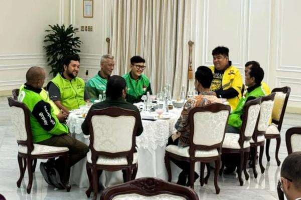 Profil Cang Rahman Driver Ojol yang Dibenarkan Gojek Telah Bertemu Wapres Gibran Profil Cang Rahman Driver Ojol yang Dibenarkan Gojek Telah Bertemu Wapres Gibran