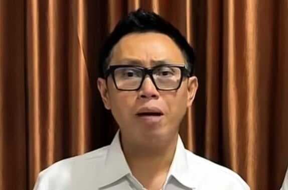 Nangis Minta Maaf, Eko Patrio Janji Tak Akan Ulangi Kesalahan Nangis Minta Maaf, Eko Patrio Janji Tak Akan Ulangi Kesalahan