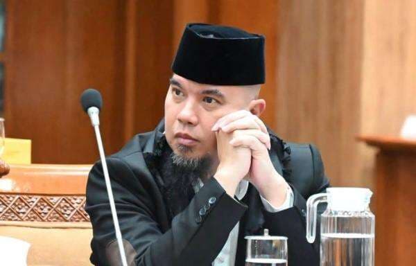 Penuhi Panggilan Polisi usai Dilaporkan Ahmad Dhani, Lita Gading Tanggapi Santai: Urusan Kecil Penuhi Panggilan Polisi usai Dilaporkan Ahmad Dhani, Lita Gading Tanggapi Santai: Urusan Kecil