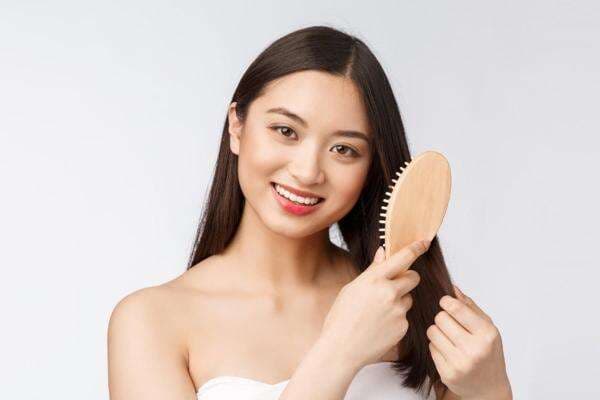 3 Tips Atasi Rambut Kering dan Rontok ala Salon di Rumah 3 Tips Atasi Rambut Kering dan Rontok ala Salon di Rumah