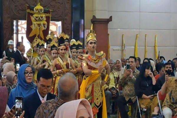 48 Tahun Jadi Kampus Unggulan di Indonesa, UWKS Telah Luluskan 48.000 Sarjana 48 Tahun Jadi Kampus Unggulan di Indonesa, UWKS Telah Luluskan 48.000 Sarjana