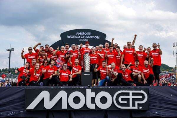Ducati dan Marc Marquez Tetap Favorit Juara meski Regulasi Berubah di MotoGP 2027 Ducati dan Marc Marquez Tetap Favorit Juara meski Regulasi Berubah di MotoGP 2027