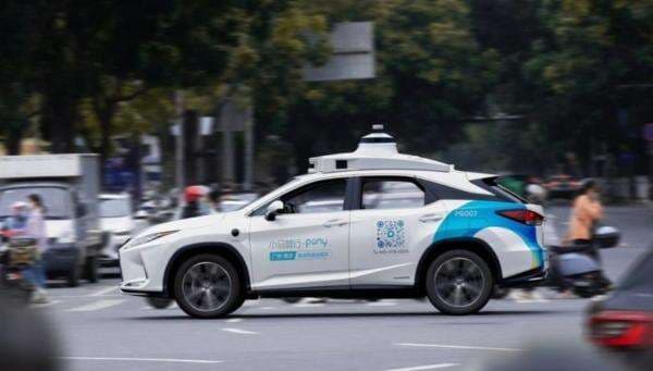 Taksi Otonom Makan Korban, Tabrak Pejalan Kaki hingga Terjepit di Kolong Mobil Taksi Otonom Makan Korban, Tabrak Pejalan Kaki hingga Terjepit di Kolong Mobil