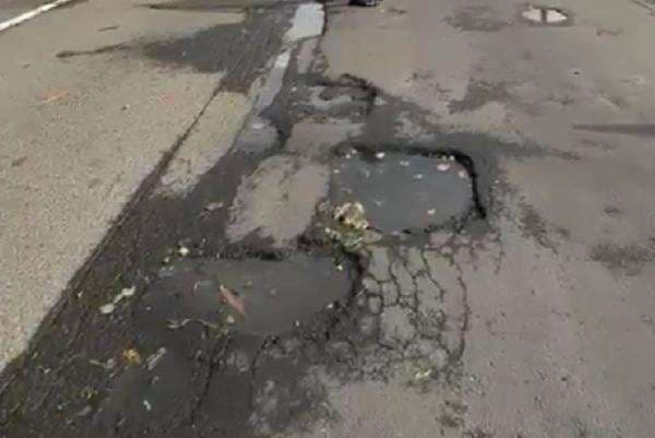 Hujan Bikin Jalan di Jakarta Berlubang, Pramono Janji Perbaiki Pekan Depan Hujan Bikin Jalan di Jakarta Berlubang, Pramono Janji Perbaiki Pekan Depan