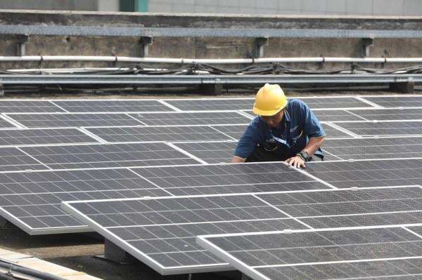 China Lirik Proyek Penyimpanan Listrik PLTS 100 GW Milik RI China Lirik Proyek Penyimpanan Listrik PLTS 100 GW Milik RI