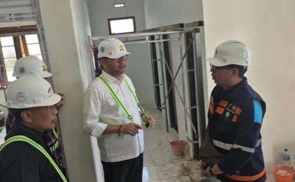 Sekjen Kemensos Mendadak Datangi Ponorogo Melihat Pengerjaan Sekolah Rakyat Sekjen Kemensos Mendadak Datangi Ponorogo Melihat Pengerjaan Sekolah Rakyat