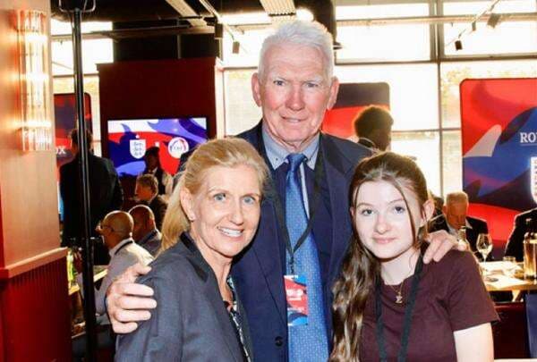 Kisah Peter Withe yang Hampir Kena Tonjok Pemain Timnas Indonesia di Piala AFF 2007 Kisah Peter Withe yang Hampir Kena Tonjok Pemain Timnas Indonesia di Piala AFF 2007