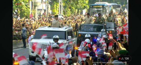 Maung Garuda Antar Presiden Prabowo Sapa Masyarakat di Monas Maung Garuda Antar Presiden Prabowo Sapa Masyarakat di Monas