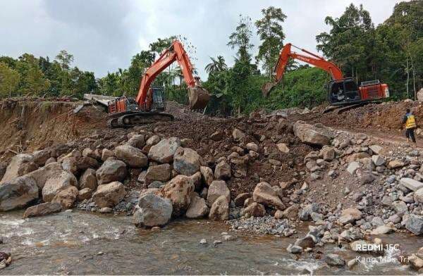 Potensi Longsor di Kabupaten Agam Masih Tinggi Usai Banjir Bandang Susulan Potensi Longsor di Kabupaten Agam Masih Tinggi Usai Banjir Bandang Susulan