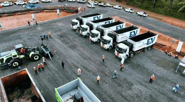 Siapa Pemilik Saham DSSA yang Harganya Hampir Menyentuh Rp100.000 per Lembar? Siapa Pemilik Saham DSSA yang Harganya Hampir Menyentuh Rp100.000 per Lembar?