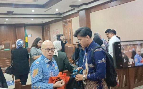 Eks Dirut Taspen Antonius Kosasih Divonis 10 Tahun Penjara Eks Dirut Taspen Antonius Kosasih Divonis 10 Tahun Penjara