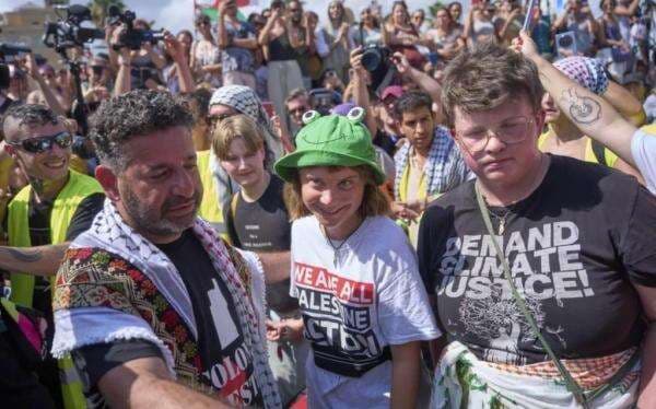 Israel Akhirnya Bebaskan Greta Thunberg dan 170 Aktivis Global Sumud Flotilla Israel Akhirnya Bebaskan Greta Thunberg dan 170 Aktivis Global Sumud Flotilla