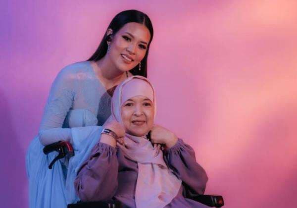 Kenangan Ibunda Raisa sebagai Sosok yang Luar Biasa Kenangan Ibunda Raisa sebagai Sosok yang Luar Biasa