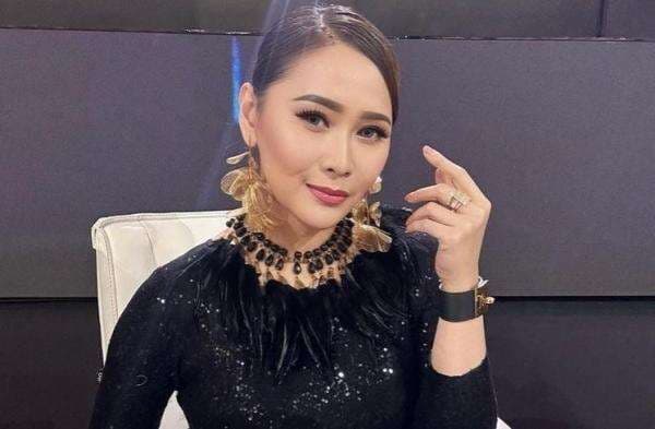 Inul Daratista Sentil Seleb yang Foto-Foto saat Bantu Korban Banjir Sumatera: Pencitraan! Inul Daratista Sentil Seleb yang Foto-Foto saat Bantu Korban Banjir Sumatera: Pencitraan!