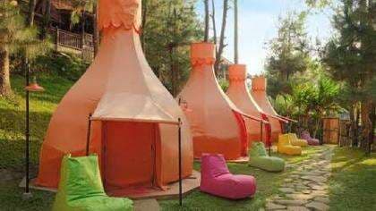 Liburan Seru dengan Konsep Glamping di The Lodge Maribaya Liburan Seru dengan Konsep Glamping di The Lodge Maribaya