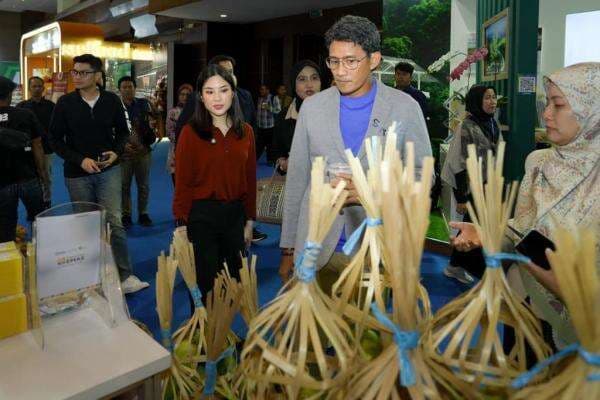 Program Desa Emas Bikin UMKM Lebih Percaya Diri dan Berkembang Program Desa Emas Bikin UMKM Lebih Percaya Diri dan Berkembang