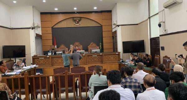 Kubu Nadiem Makarim Hadirkan Ahli Hukum dari UMJ di Sidang Praperadilan Kubu Nadiem Makarim Hadirkan Ahli Hukum dari UMJ di Sidang Praperadilan