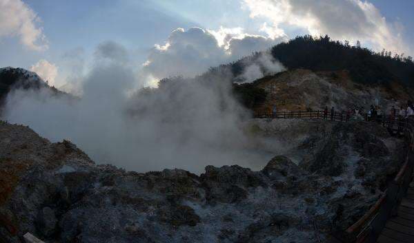 10 Tempat Wisata Wonosobo Rekomendasi Liburan Akhir Tahun: Ada Kawah Sikidang hingga Lubang Sewu 10 Tempat Wisata Wonosobo Rekomendasi Liburan Akhir Tahun: Ada Kawah Sikidang hingga Lubang Sewu
