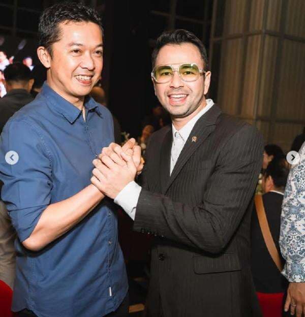 Adu Pendidikan Calon Menpora Baru Raffi Ahmad dengan Taufik Hidayat Bak Langit dan Bumi Adu Pendidikan Calon Menpora Baru Raffi Ahmad dengan Taufik Hidayat Bak Langit dan Bumi