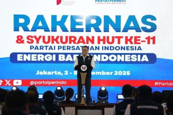 Hary Tanoesoedibjo Ingatkan Pentingnya Ekonomi Masyarakat Naik Kelas: Negara Makin Cepat Maju Hary Tanoesoedibjo Ingatkan Pentingnya Ekonomi Masyarakat Naik Kelas: Negara Makin Cepat Maju