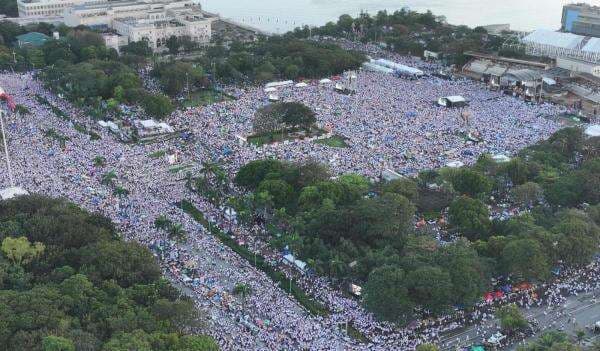 Setengah Juta Warga Demo di Filipina, Protes Mega Korupsi Proyek Infrastruktur Setengah Juta Warga Demo di Filipina, Protes Mega Korupsi Proyek Infrastruktur