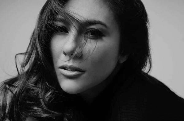 5 Artis Indonesia Dihujat Gara-Gara Cium Bibir Anak 5 Artis Indonesia Dihujat Gara-Gara Cium Bibir Anak