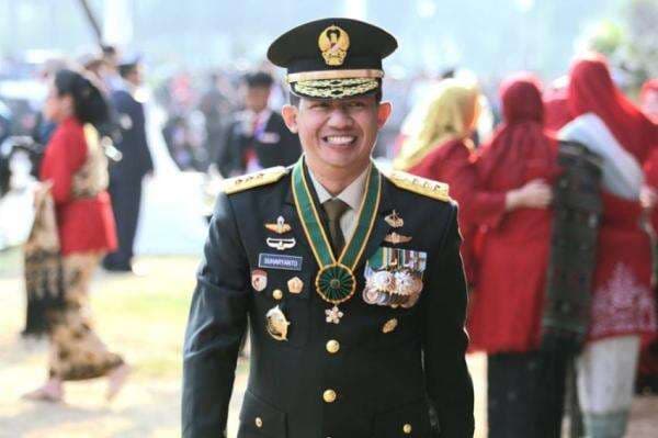 5 Fakta Letjen TNI Suharyanto, Kepala BNPB yang Pernah Jadi Sekretaris Militer Presiden 5 Fakta Letjen TNI Suharyanto, Kepala BNPB yang Pernah Jadi Sekretaris Militer Presiden