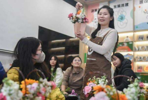 5 Fakta Tren Sekolah Malam di China, dari Melampiaskan Hobi hingga Mencari Teman Baru 5 Fakta Tren Sekolah Malam di China, dari Melampiaskan Hobi hingga Mencari Teman Baru