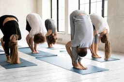 5 Gerakan Yoga yang Bisa Menyembuhkan Sakit Leher, Bantu Redakan Nyeri