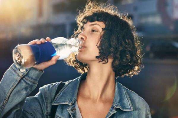 5 Minuman Penghilang Ngantuk saat Mudik Lebaran, Air Putih Dingin hingga Cokelat Panas 5 Minuman Penghilang Ngantuk saat Mudik Lebaran, Air Putih Dingin hingga Cokelat Panas