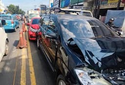    5 Mobil Tabrakan Beruntun di Ujungberung Bandung