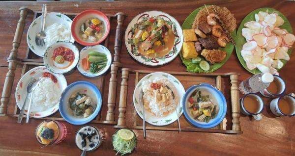 Masakan Ibu dengan Rasa Autentik Jawa Hadir di Warung Lodeh Riau Bandung Masakan Ibu dengan Rasa Autentik Jawa Hadir di Warung Lodeh Riau Bandung