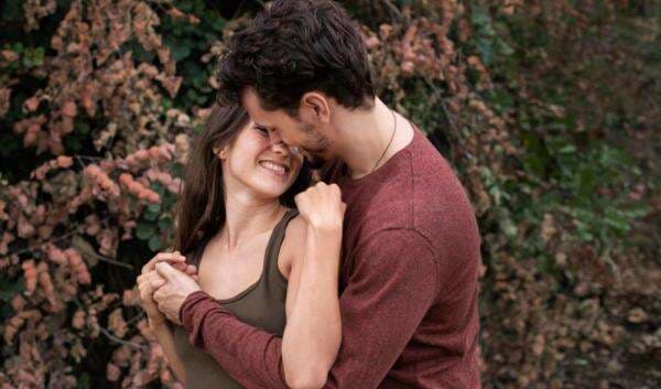 50 Panggilan Sayang untuk Pacar dalam Bahasa Inggris, Cute dan Romantis! 50 Panggilan Sayang untuk Pacar dalam Bahasa Inggris, Cute dan Romantis!