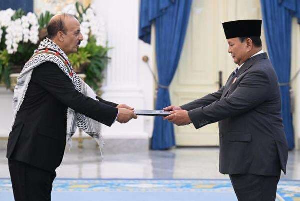Prabowo Terima Surat Kepercayaan 8 Dubes Negara Sahabat, Ada Filipina hingga Palestina Prabowo Terima Surat Kepercayaan 8 Dubes Negara Sahabat, Ada Filipina hingga Palestina
