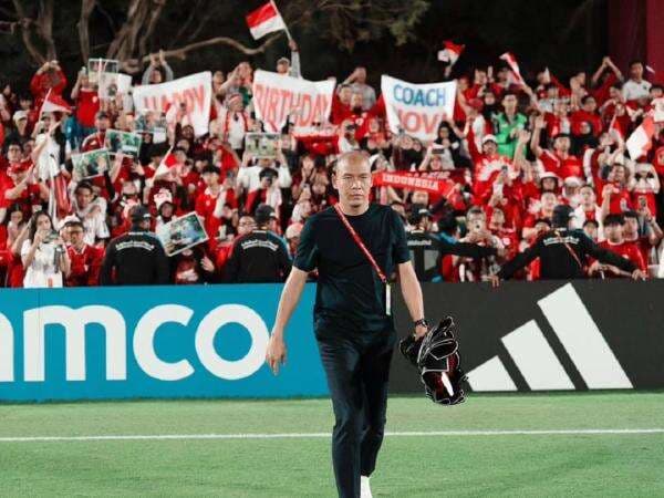 Nova Arianto Minta Maaf Gagal Bawa Timnas Indonesia U-17 Lolos 32 Besar Piala Dunia U-17 2025 Nova Arianto Minta Maaf Gagal Bawa Timnas Indonesia U-17 Lolos 32 Besar Piala Dunia U-17 2025